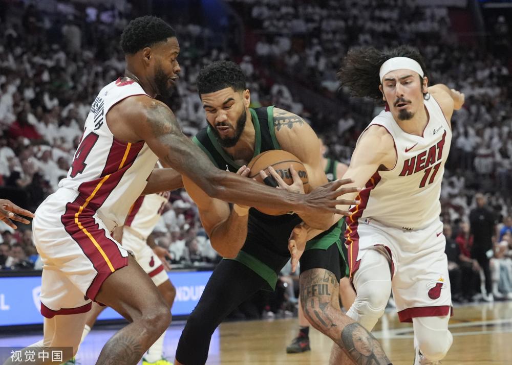 尽管面临三 尽管面临三