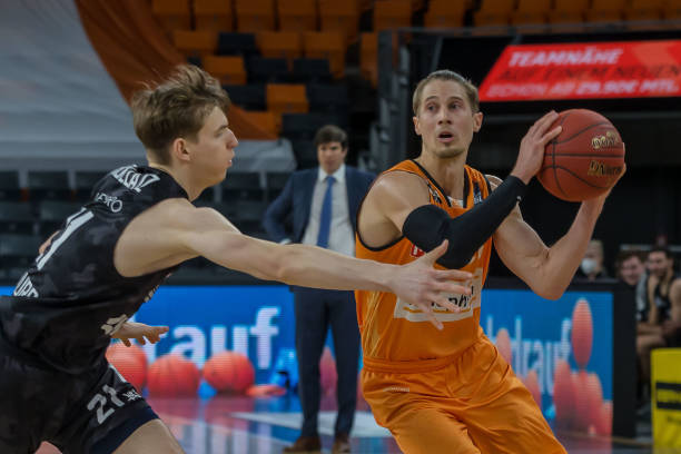 向世人展示 向世人展示