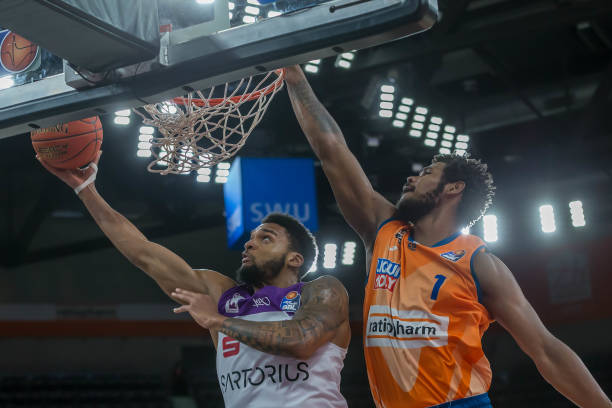 通过锁定 通过锁定